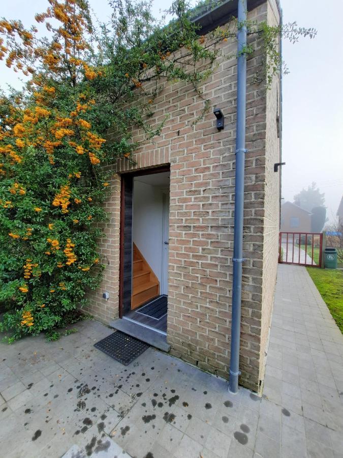 Studio neuf côté campagne agréable à vivre. Braine-le-Comte Exterior foto